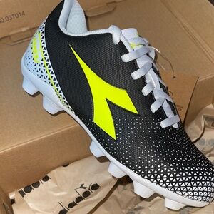 Diadora kids Black & Neon Yellow Soccer Cleats
